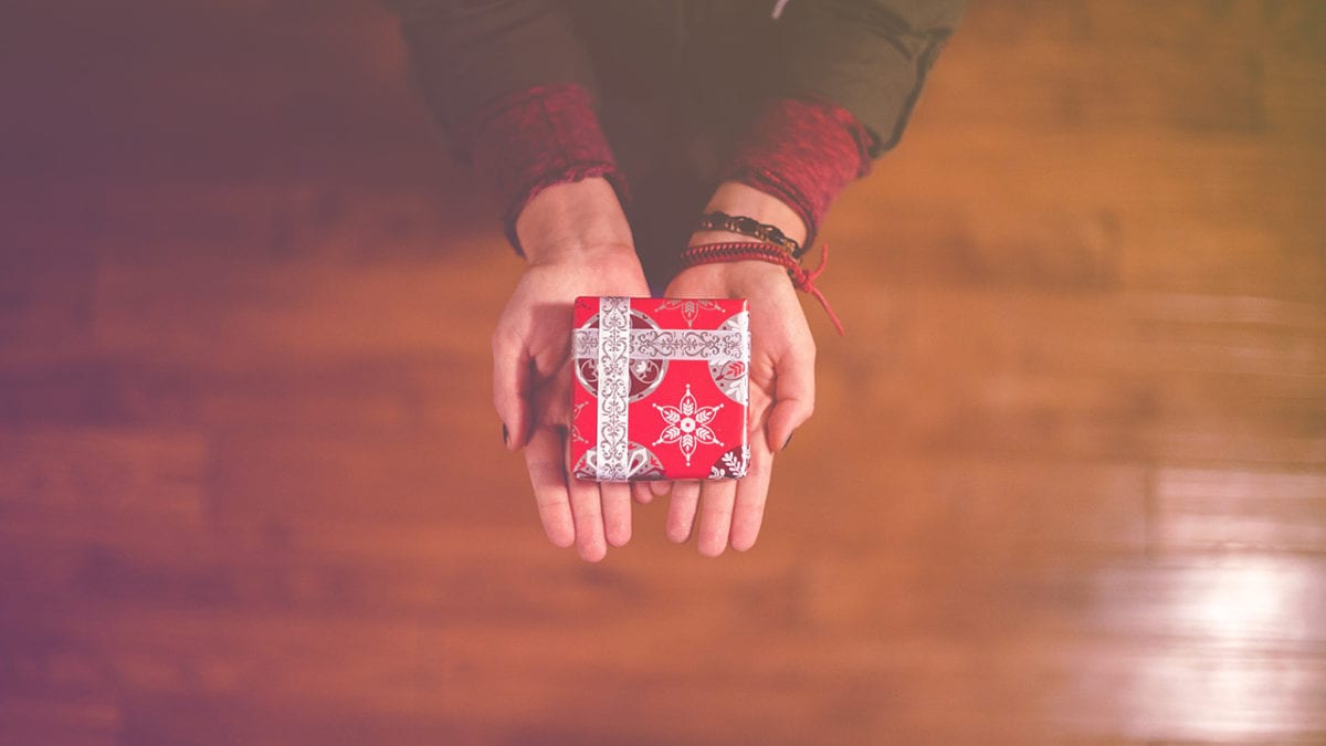 Don’t Break the Bank: 10 Holiday Gifts for Under $25 (USD) They Will Love